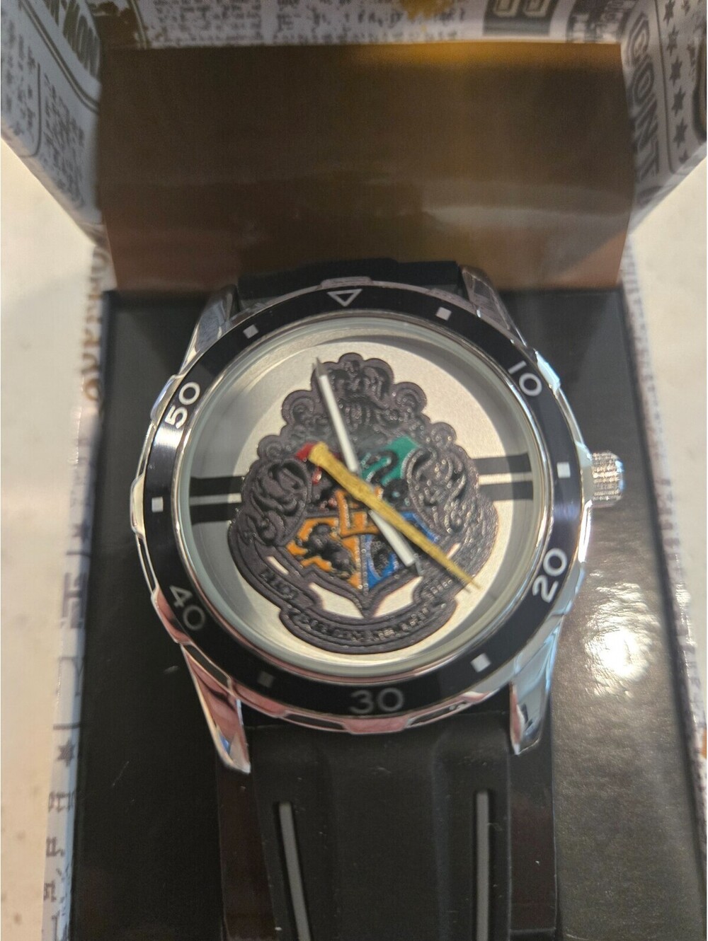 Harry Potter Wrist Watch With Colorful Hogwarts Crest